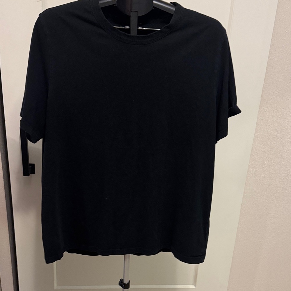 Mott & Bow Sleek Black Men's Short Sleeve Tee